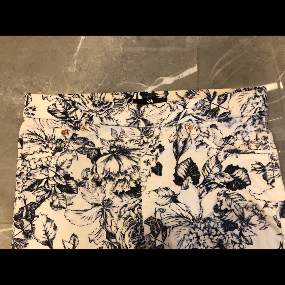 H&M stretch floral denim jegging